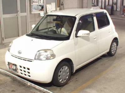 Daihatsu Esse