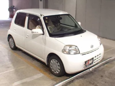 Daihatsu Esse