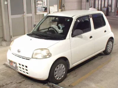 Daihatsu Esse