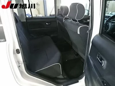 Toyota PIXIS SPACE