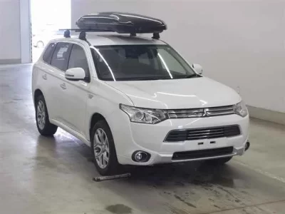 Mitsubishi OUTLANDER PHEV