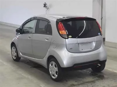 Mitsubishi I