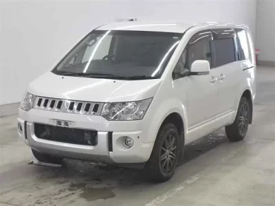 Mitsubishi DELICA D5