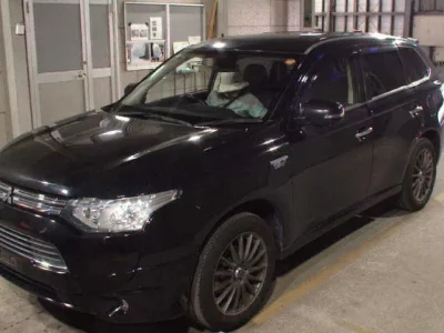 Mitsubishi OUTLANDER PHEV