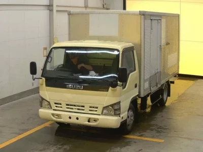 Isuzu ELF