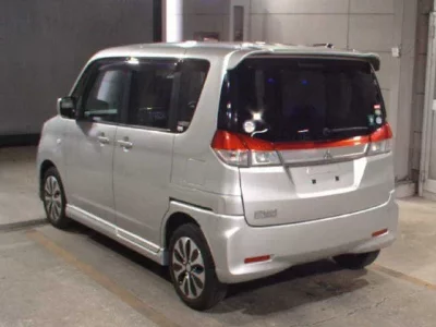 Mitsubishi DELICA D2