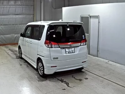 Mitsubishi DELICA D2