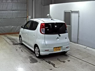 Suzuki MRWAGON