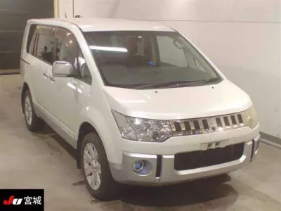 Mitsubishi DELICA D5
