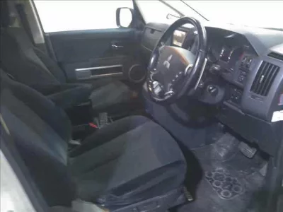 Mitsubishi DELICA D5