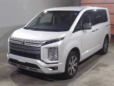 Mitsubishi DELICA D5