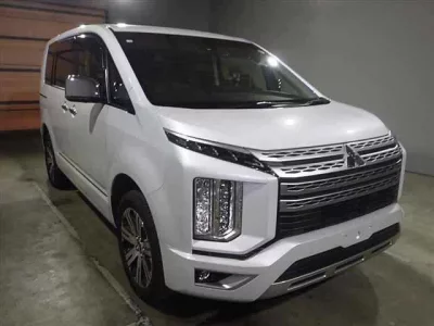 Mitsubishi DELICA D5