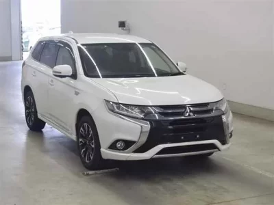 Mitsubishi OUTLANDER PHEV
