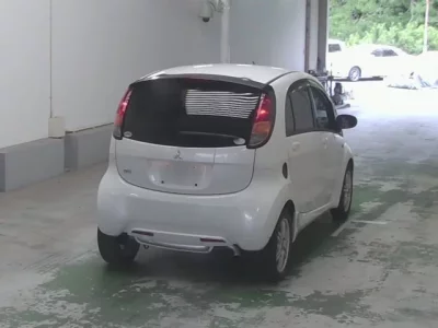 Mitsubishi I