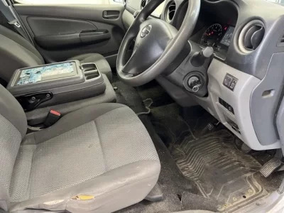 Nissan CARAVAN VAN