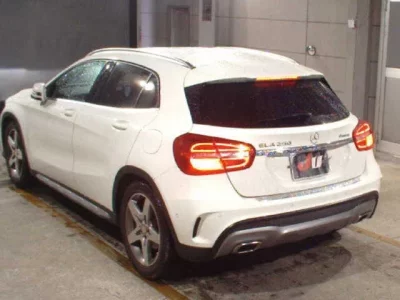 Mercedes-Benz GLA CLASS
