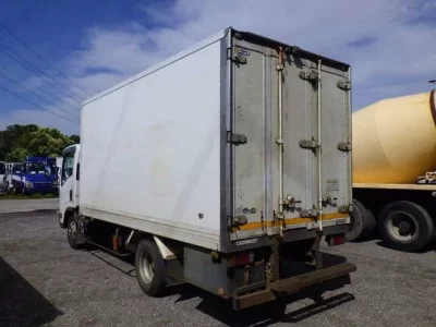 Isuzu ELF