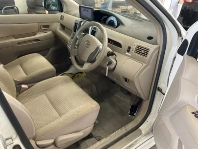 Toyota RAUM