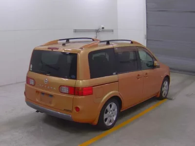 Nissan LAFESTA