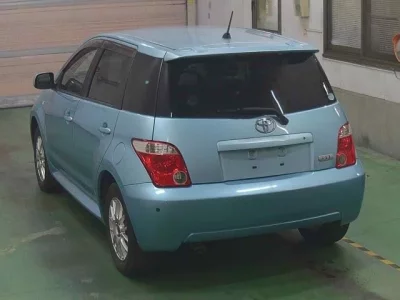 Toyota IST
