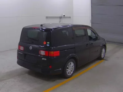 Nissan LAFESTA