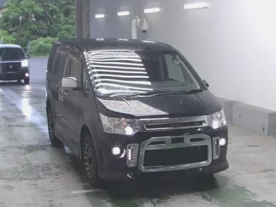 Mitsubishi DELICA D5
