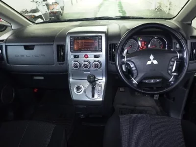 Mitsubishi DELICA D5