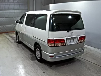 Toyota HIACE REGIUS