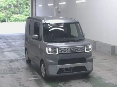 Toyota PIXIS MEGA