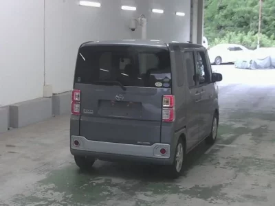 Toyota PIXIS MEGA