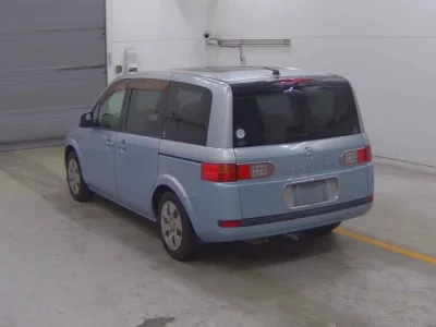 Nissan LAFESTA