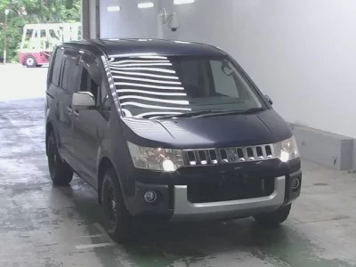 Mitsubishi DELICA D5