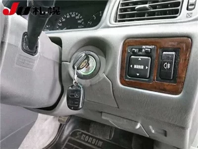 Toyota MARK2 QUALIS