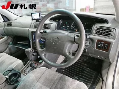 Toyota MARK2 QUALIS