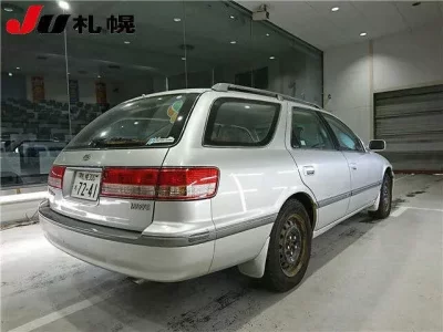 Toyota MARK2 QUALIS
