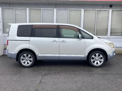 Mitsubishi DELICA D5