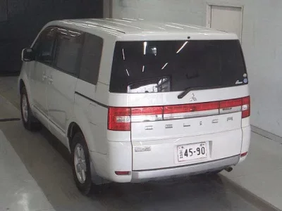 Mitsubishi DELICA D5