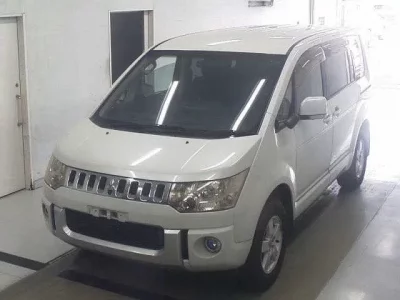 Mitsubishi DELICA D5