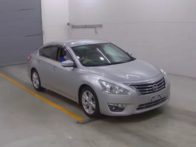 Nissan TEANA