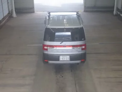 Mitsubishi DELICA D5