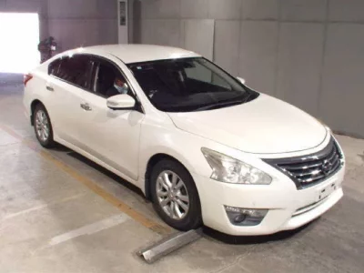 Nissan TEANA
