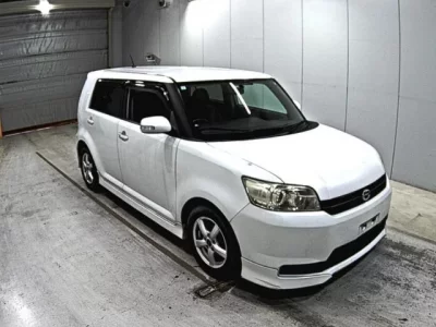 Toyota COROLLA RUMION