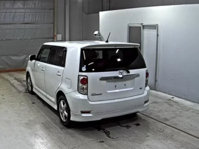 Toyota COROLLA RUMION
