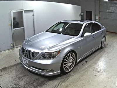 Lexus LS
