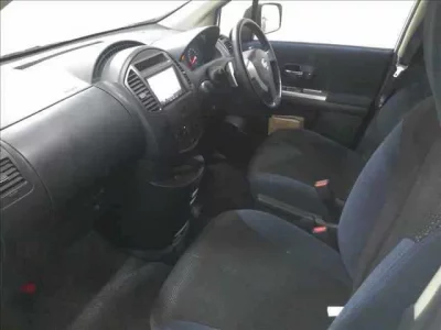Nissan LAFESTA