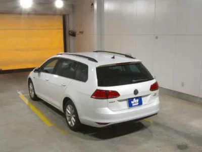 Volkswagen GOLF VARIANT