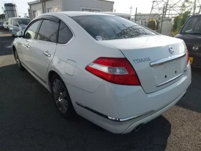Nissan TEANA