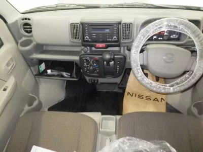 Nissan CLIPPER VAN