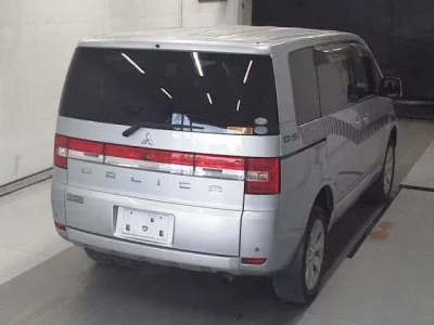 Mitsubishi DELICA D5