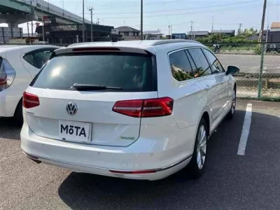 Volkswagen PASSAT VARIANT